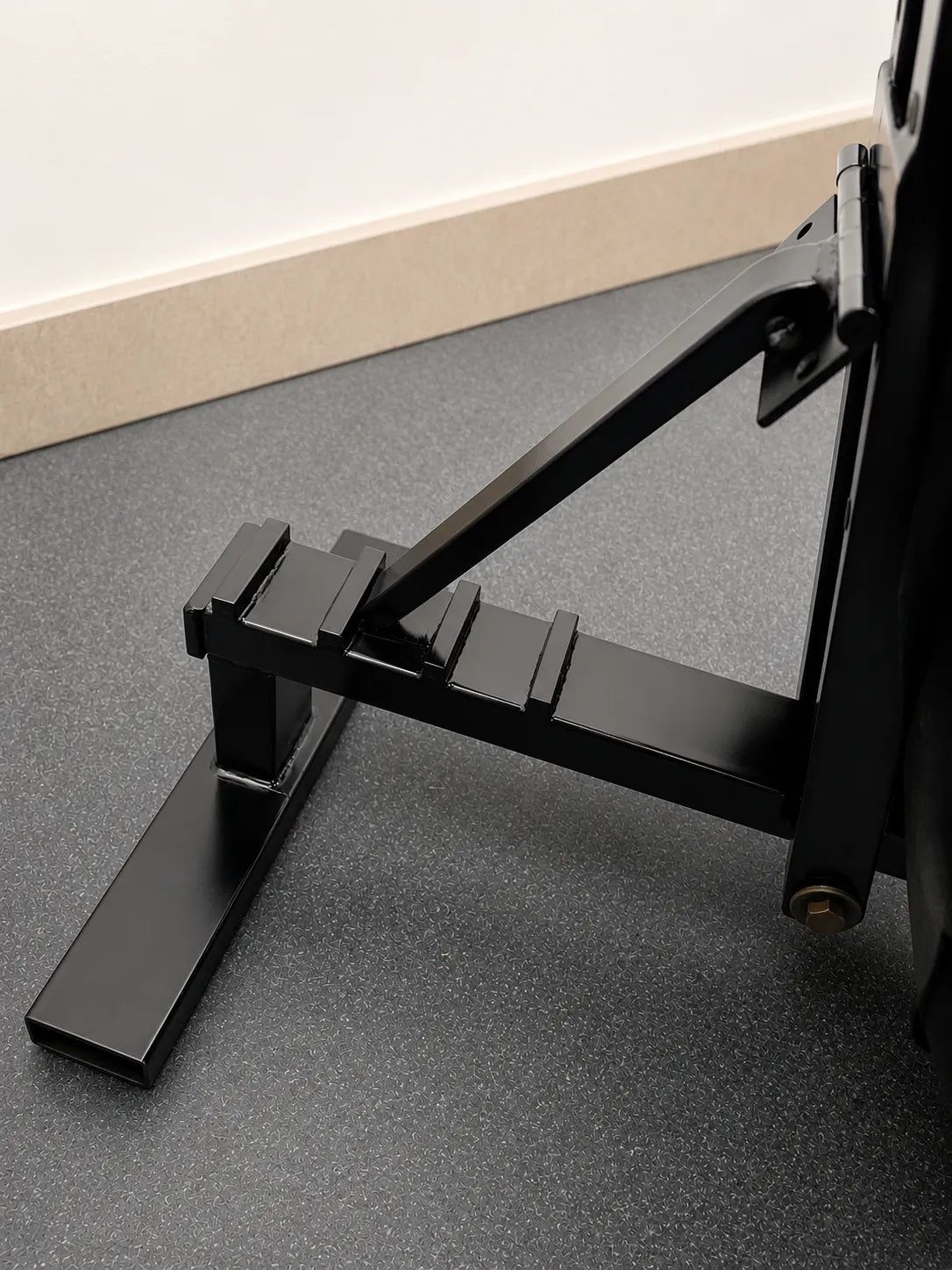 Microtone ProStretch Leg Machine