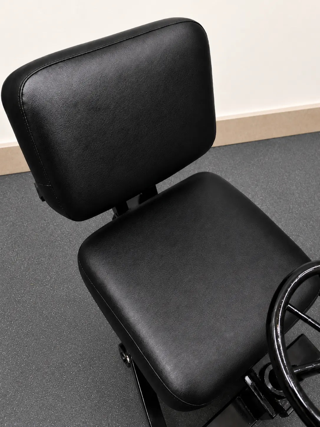 Microtone ProStretch Leg Machine