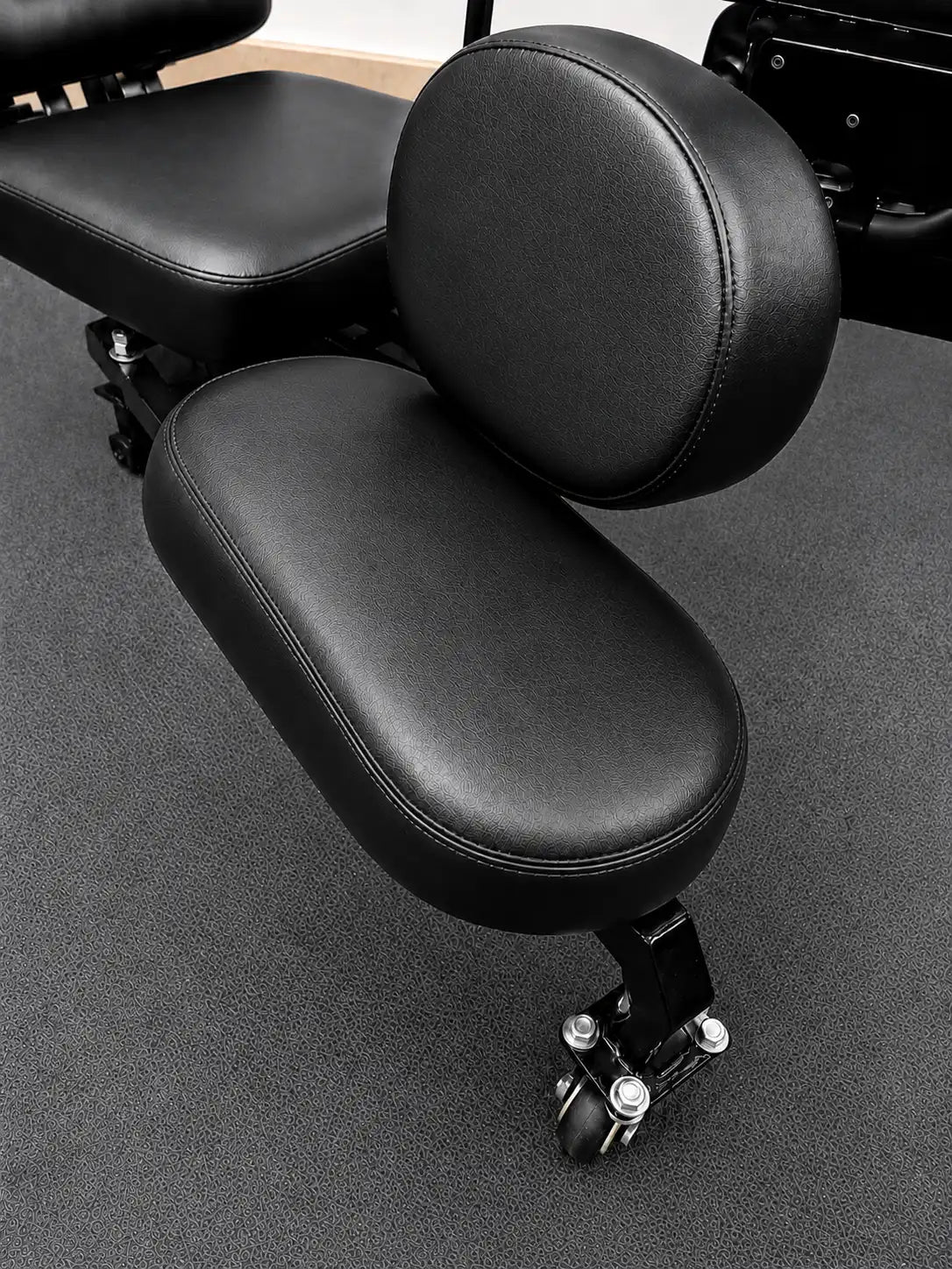 Microtone ProStretch Leg Machine
